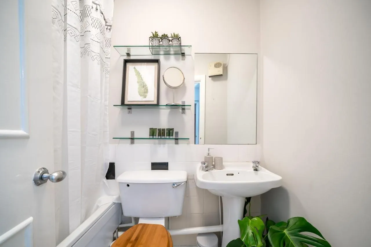 Apartment By Liverpool Street/ Spitalfields Market London